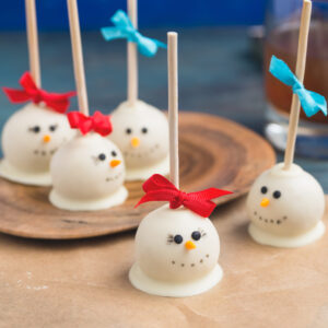 CAKE POPS: DORTOVÁ LÍZÁTKA